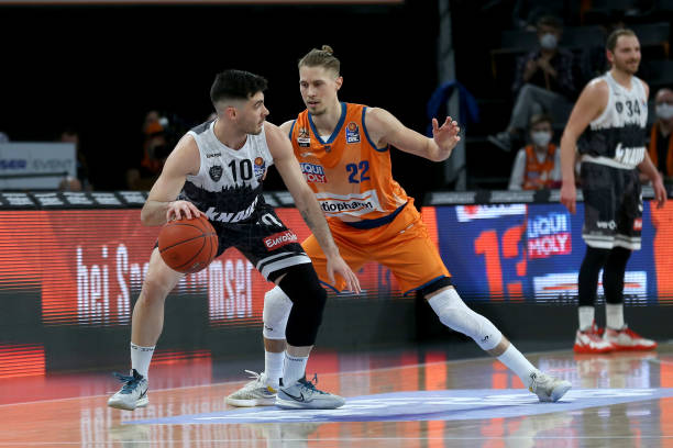 誉的背后 誉的背后