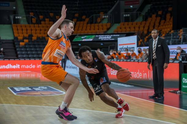 他每天高强 他每天高强